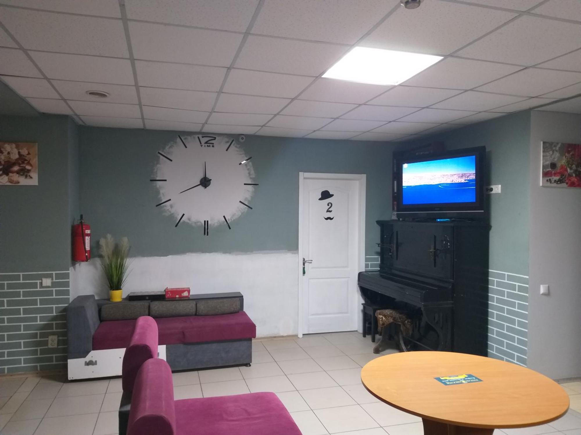 Sherlock Hotel Kharkiv Extérieur photo