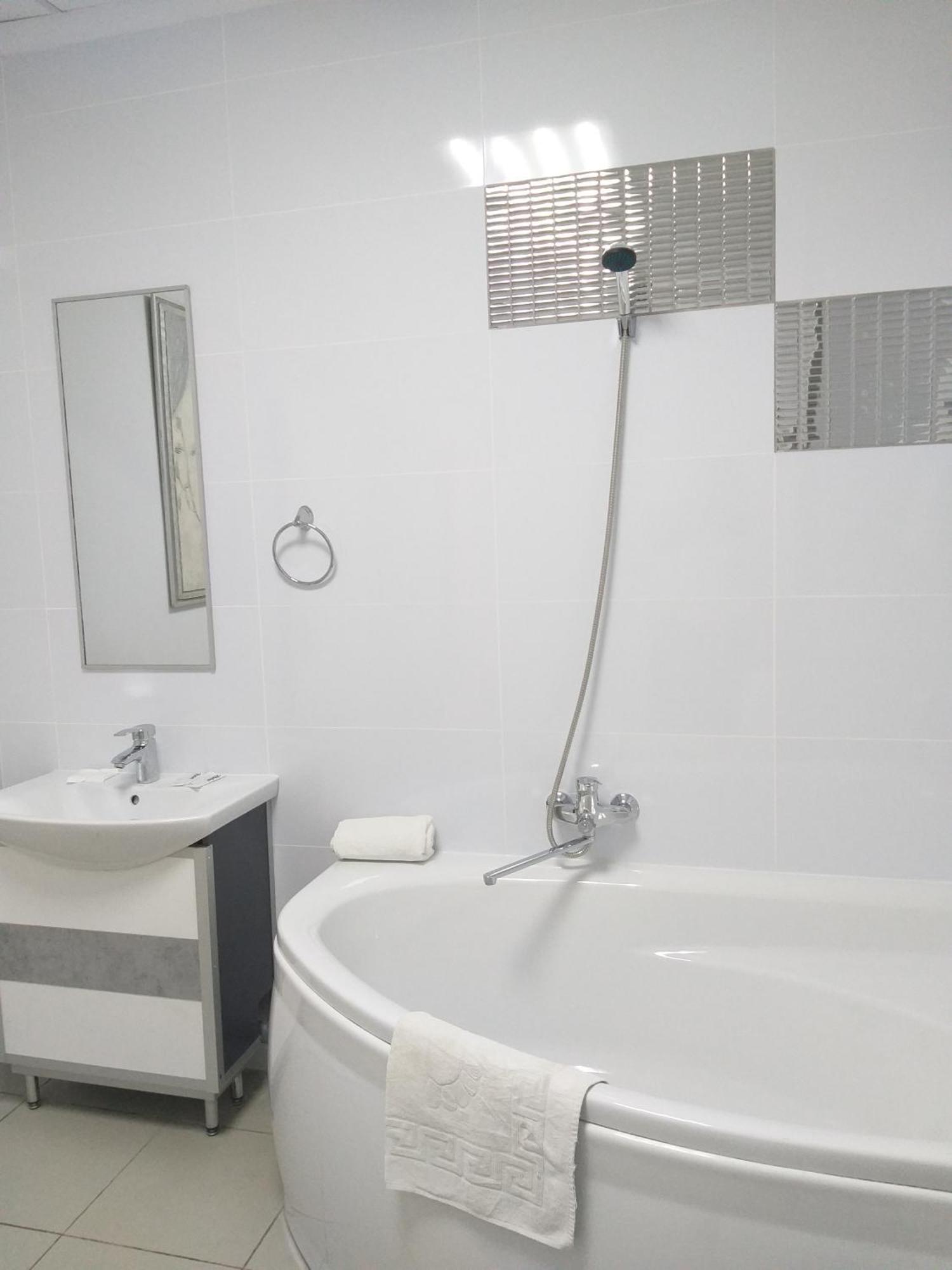 Sherlock Hotel Kharkiv Extérieur photo