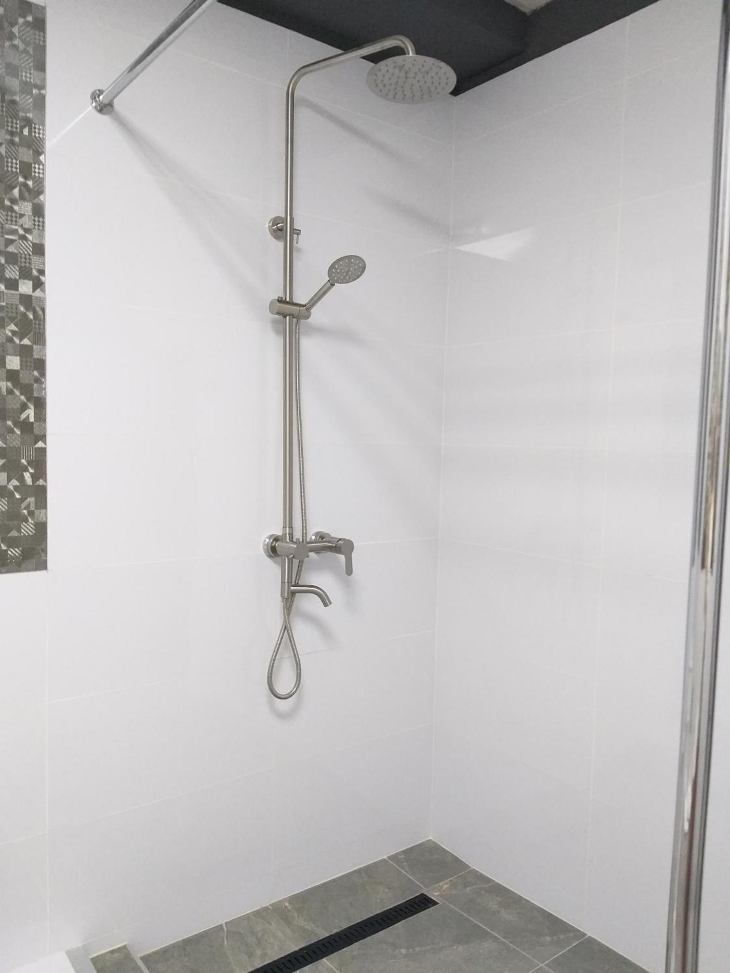 Sherlock Hotel Kharkiv Extérieur photo