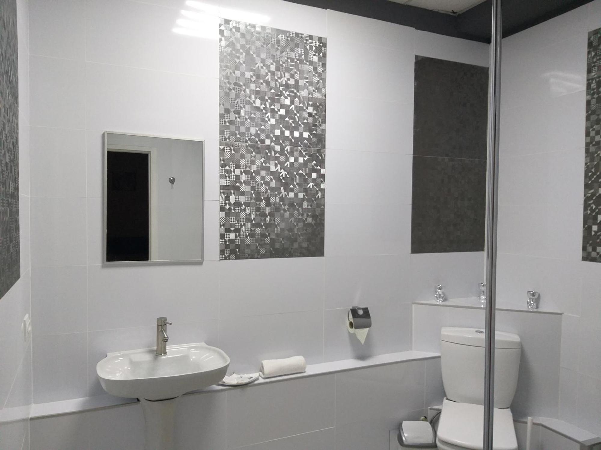 Sherlock Hotel Kharkiv Extérieur photo